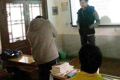 2013级同学英语角活动纪实